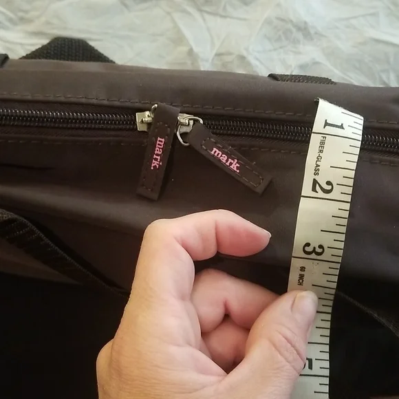 New mark.  Mark up case by Avon - Picture 5 of 16